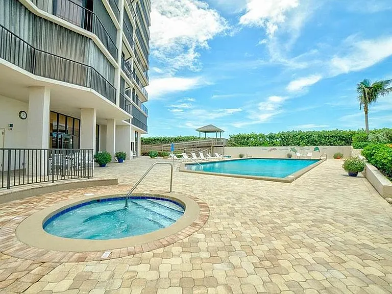 9650 S Ocean Dr — Photo 6