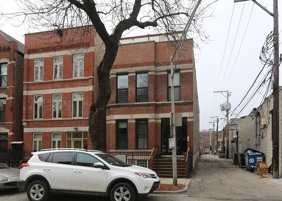 1st image of 1116 N Hermitage Ave APT 1R