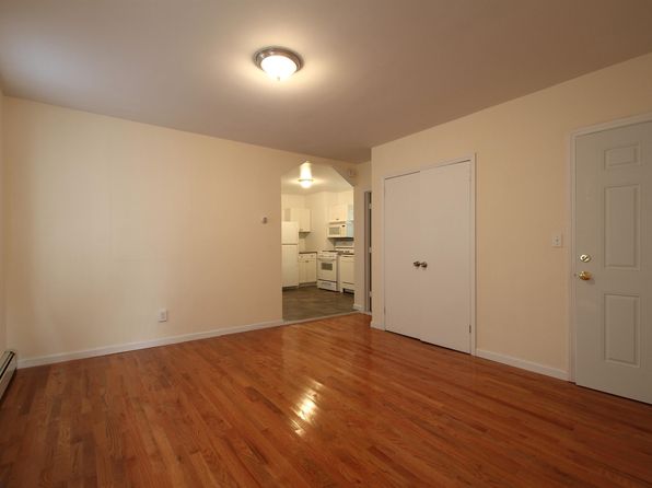 jersey-city-new-jersey-38905411 picture