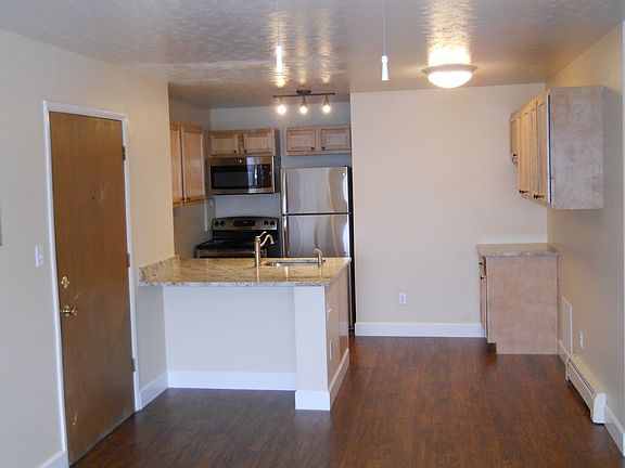 3rd image of 918 S Pennsylvania St APT 302