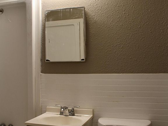 3rd image of 6200 E 155th St APT B