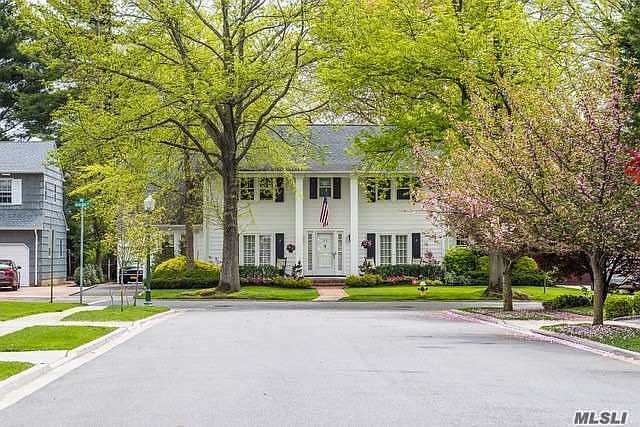 1st image of 21 Bedford Ave