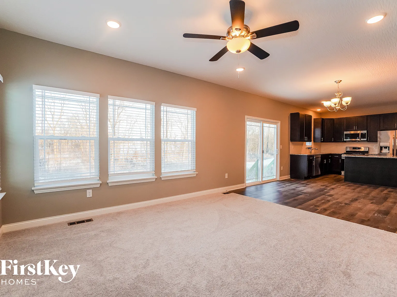4 bed, 2.5 bath, 1842 sqft, $2,530 — Photo 4