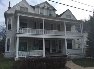 198 Alpine St, Dubuque, IA 52001