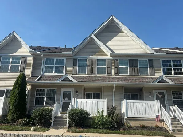 219 Flagstone Rd, Chester Springs, PA 19425