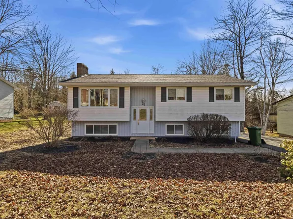 21 Carlheath Dr, Halifax, NS B2T 1A3