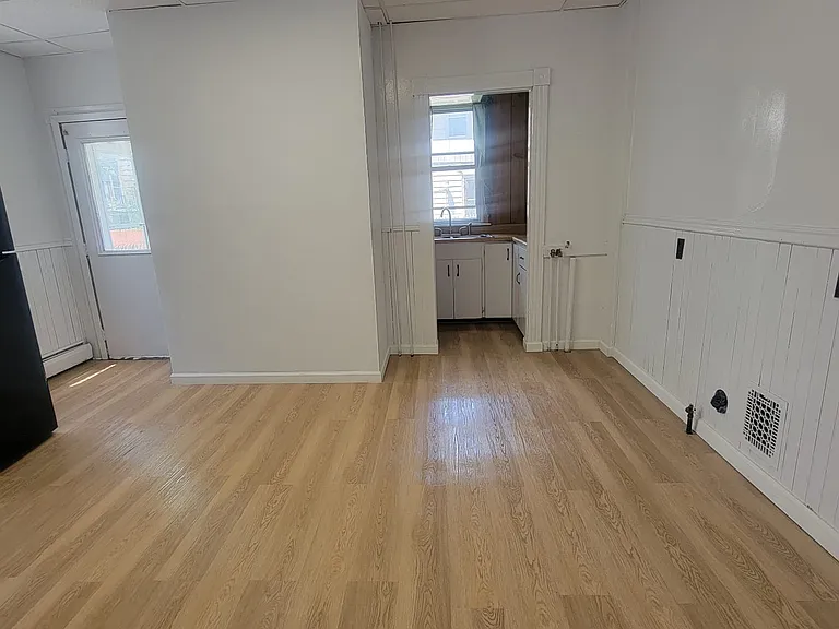 169 S Hancock St — Photo 4