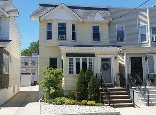 7854 76th St, Ridgewood, NY 11385