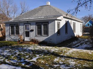 606 3rd St W, Lemmon, SD 57638