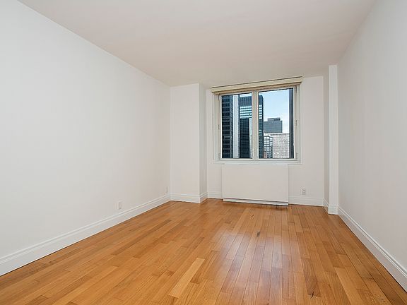 5th image of 212 E 47th St APT 26E