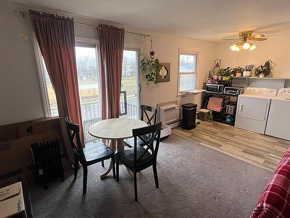 4th image of 126 Dartmouth Ave