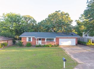 515 W Gary St, Greenwood, AR 72936