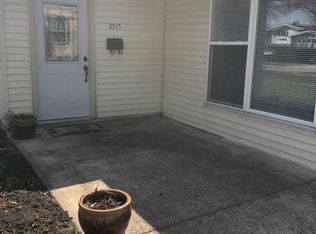 2713 Wilke Rd #1, Rolling Meadows, IL 60008