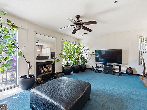 4th image of 3641 Diamond Cir