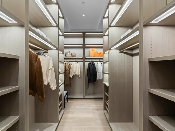 730 Fifth Avenue image 7 of 46