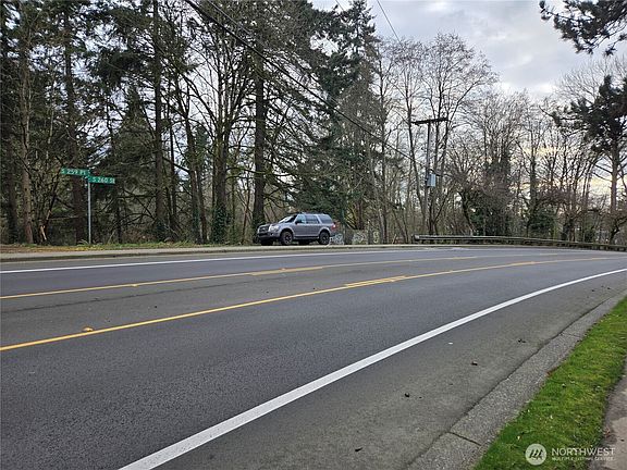 4th image of 25 xxx S 260th Street