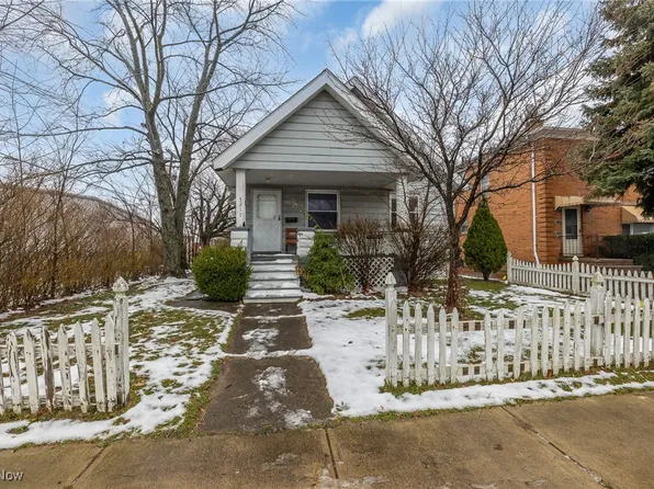5219 W 54th St, Parma, OH 44134