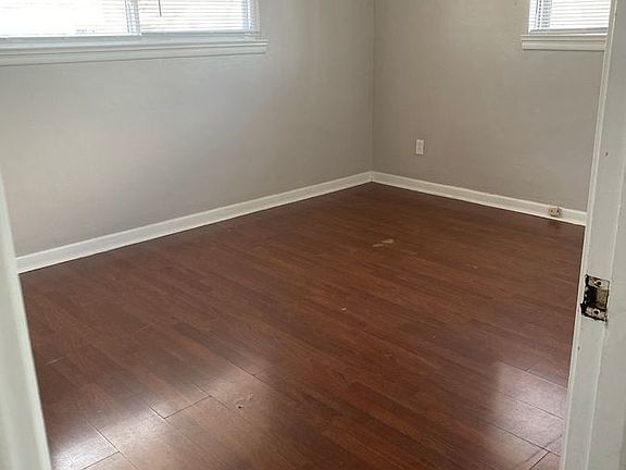 2nd image of 112 Anistasia Dr