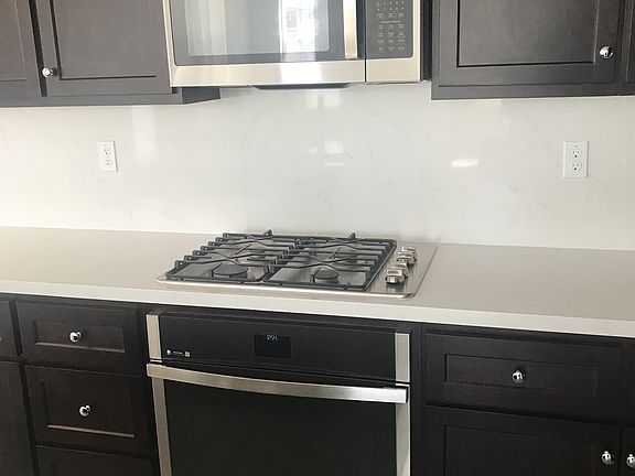 3rd image of 2764 4th Ave