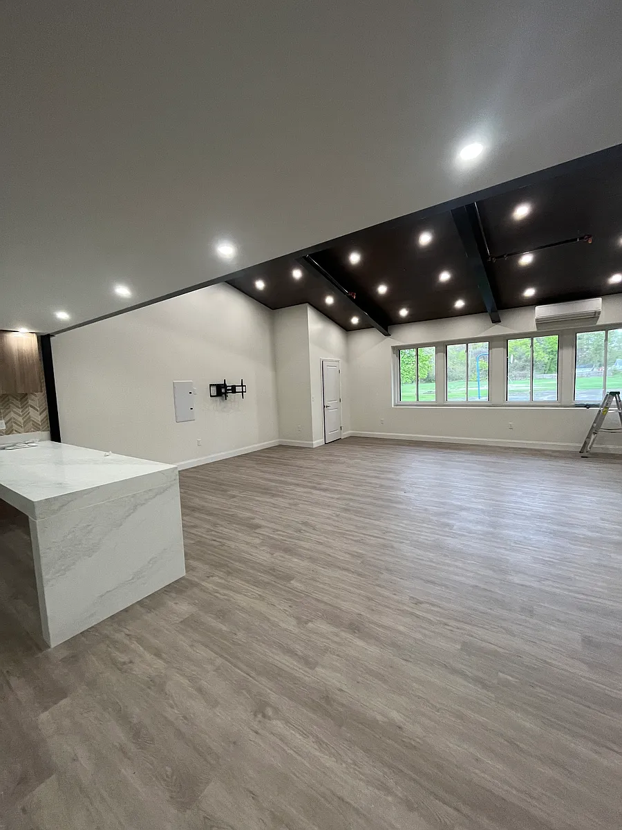 Building Photo - 62 Sand Creek Rd #10