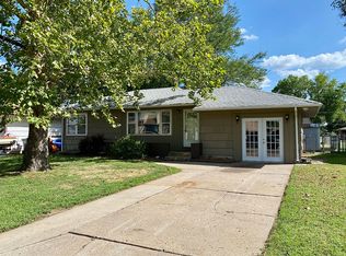17 17th Crestview, Hutchinson, KS 67502