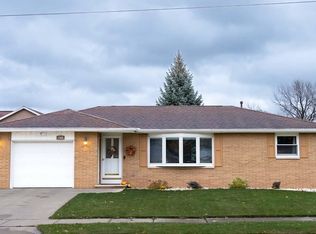 811 Heyrman St, Green Bay, WI 54302