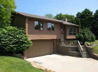 222 Briarwood Dr, Lapeer, MI 48446