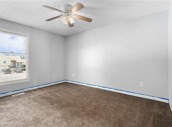 3rd image of 432-434 Lee Dr