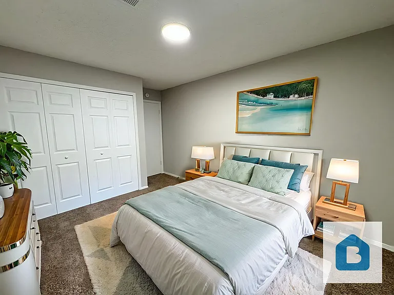 1326 Holland Park Blvd — Photo 4