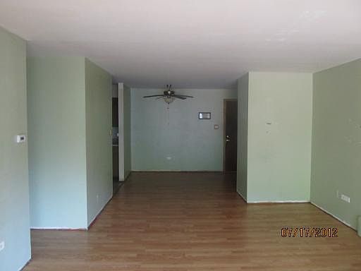 5th image of 18361 Glen Oak Ave APT 2J