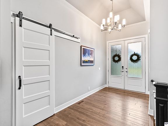 4th image of 18363 Lake Cir