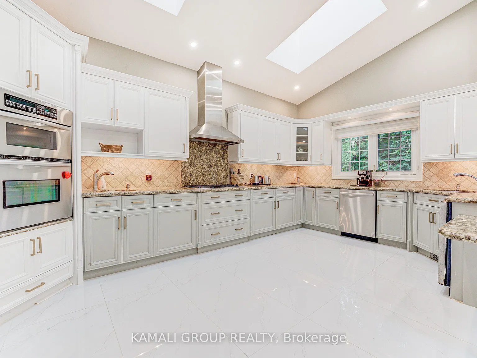3 bed, $4,700 — Photo 4