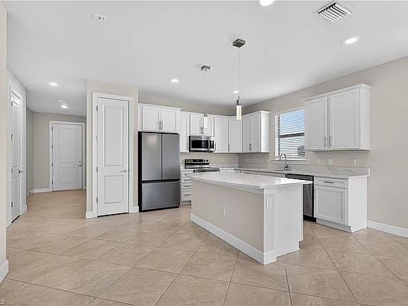 4th image of 17195 Hadlow Pl