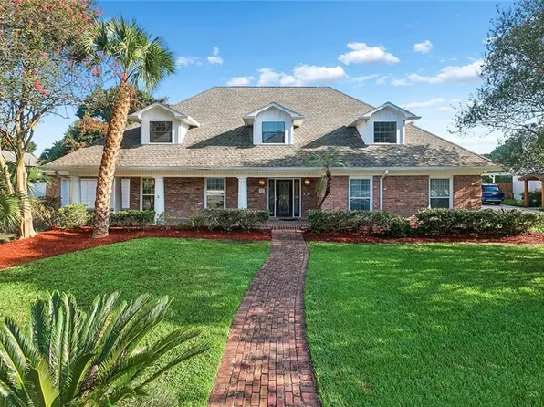 12 Chateau Magdelaine Dr, Kenner, LA 70065