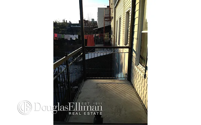 Rented by Douglas Elliman | media 31