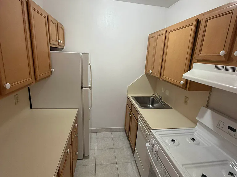 3300 Netherland Ave #22 — Photo 9