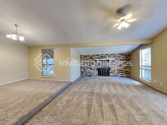 3rd image of 205 Cordoba Ct