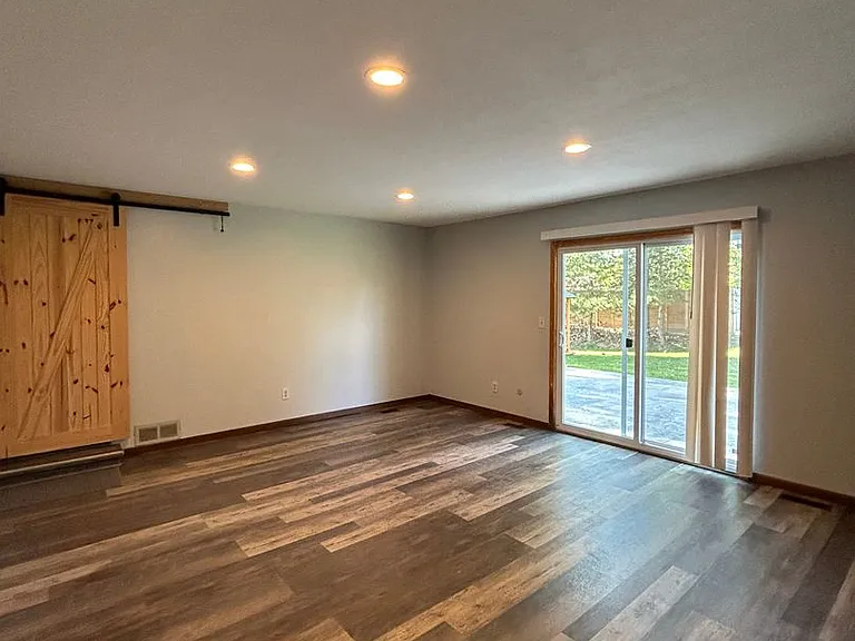 8659 Groveside Dr — Photo 35