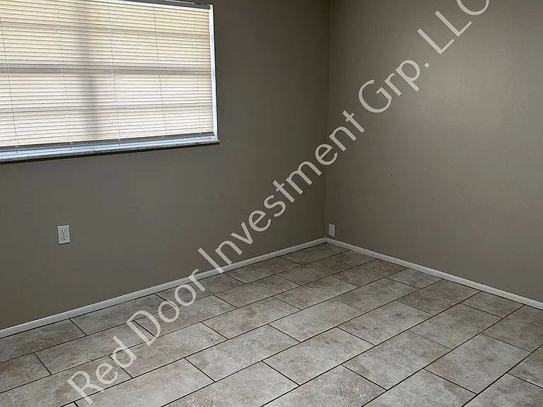 1 & 2 Bedrooms Available in Downtown St. Cloud — Photo 12