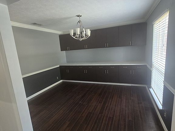 3rd image of 503 Breslin Ave