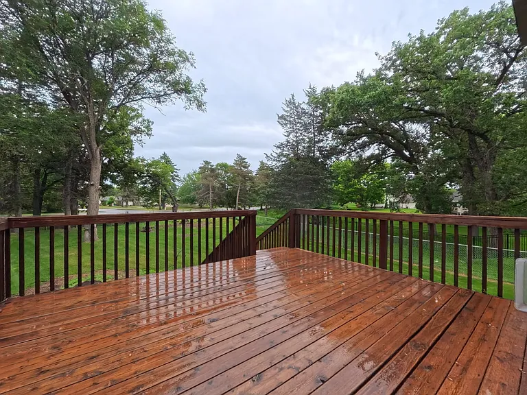 11956 Castle Rock Ct N — Photo 41