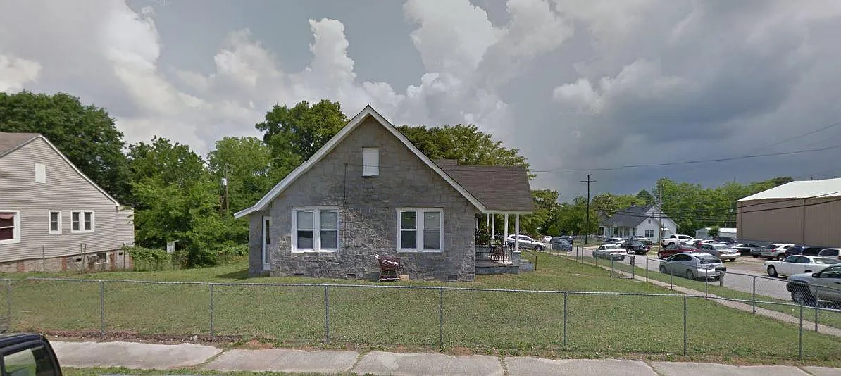 2 bed, 950 sqft, $775 — Photo 3