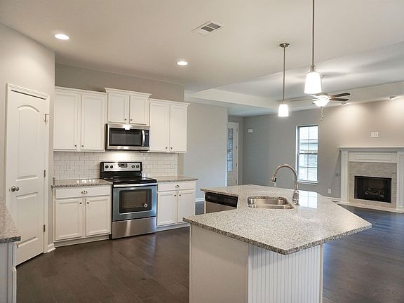 4th image of 1170 Cavaletti Cir W Lot 268