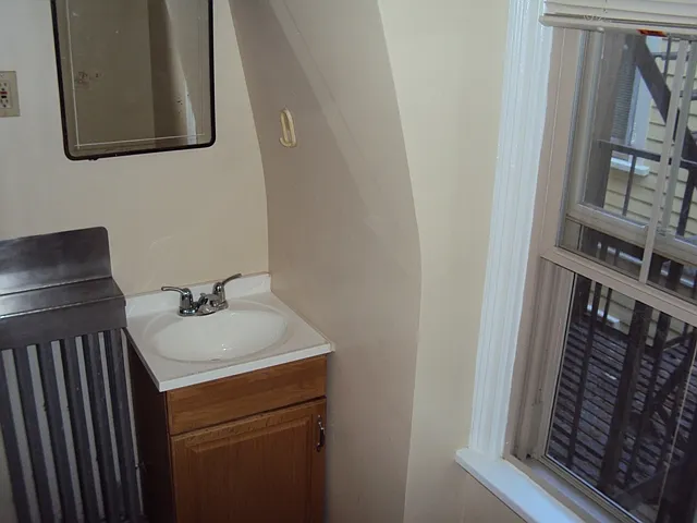 149 Montgomery St #3 — Photo 7