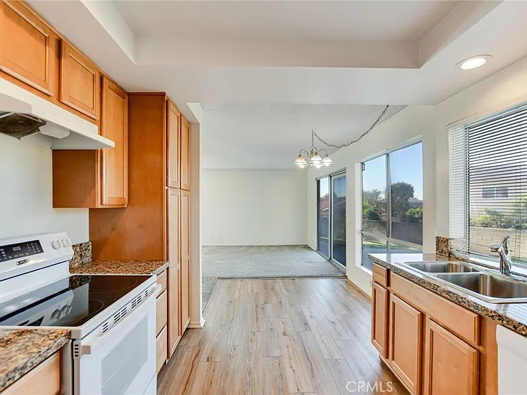 2785 Westfield Pl — Photo 13