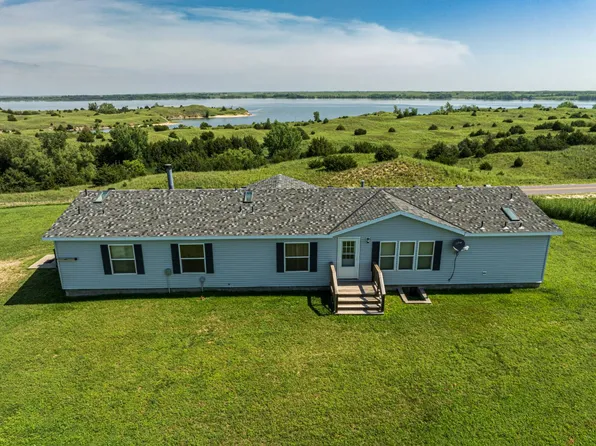 46086 S Lake Rd, Burwell, NE 68823
