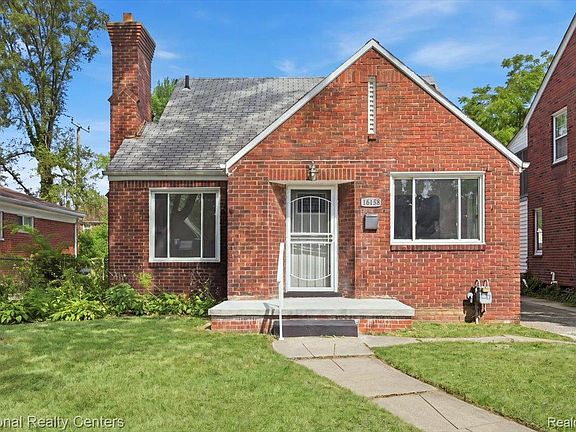 3rd image of 16158 Lindsay St