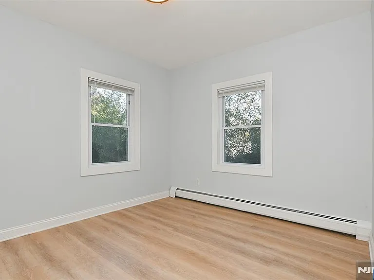 420 Carmita Ave #1 — Photo 14