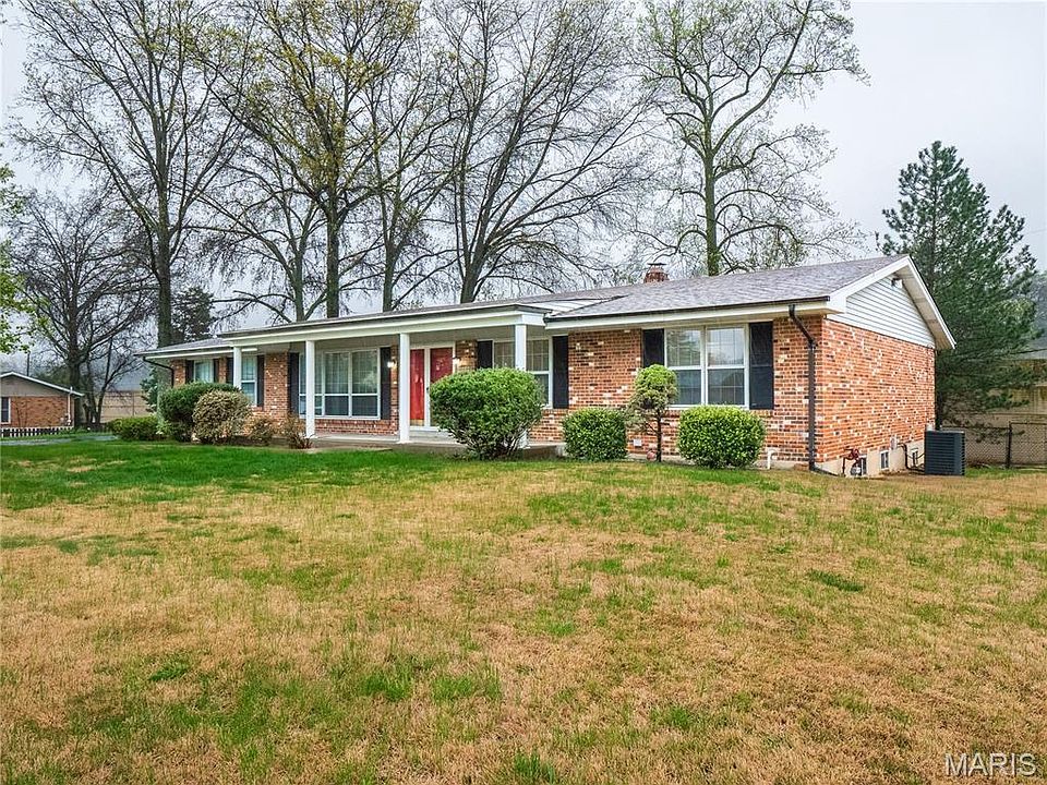 1st image of 10636 Roanna Ln