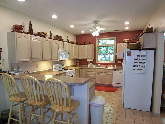 5th image of 2116 Fair Oaks Trl